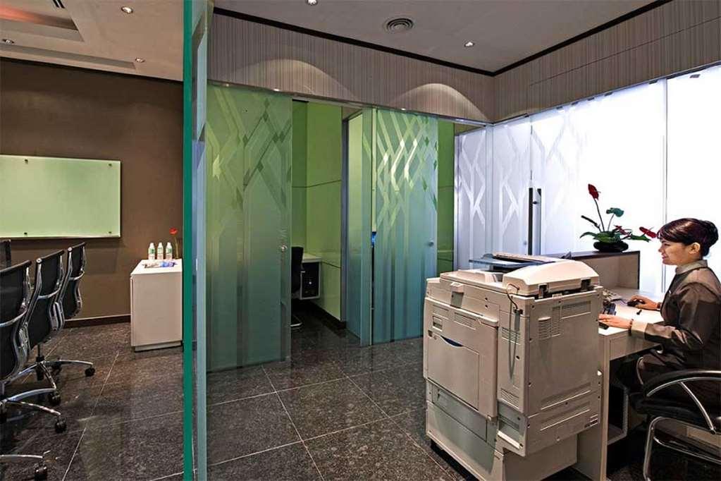 Eastin Hotel Kuala Lumpur Петалинг Джая Съоръжения снимка A modern office