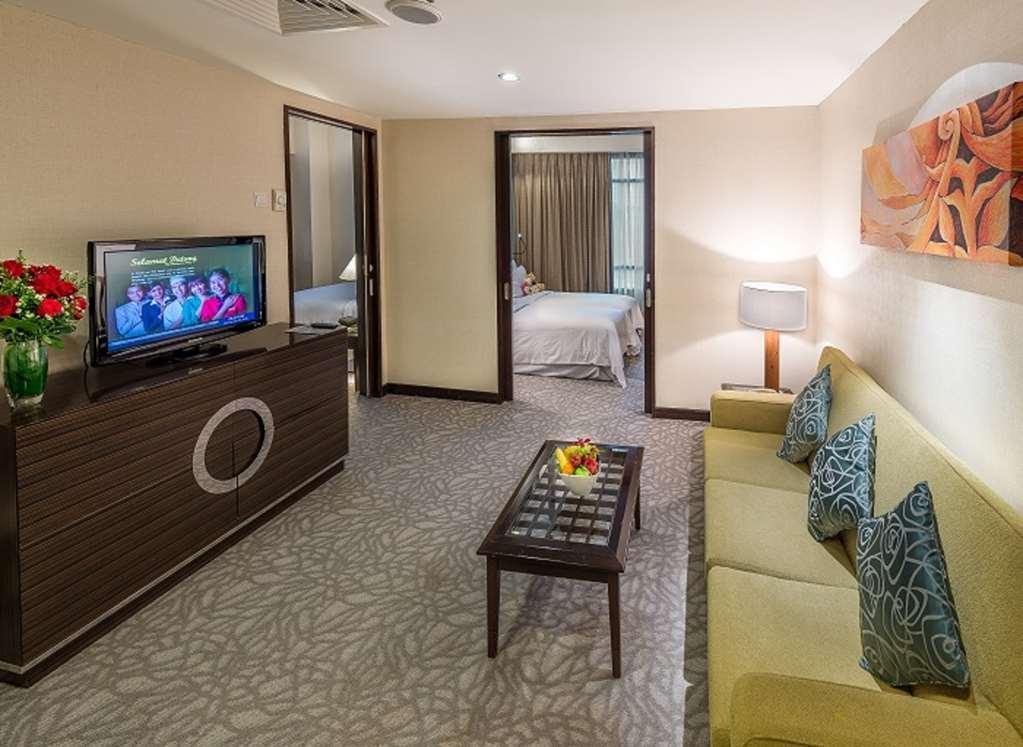 Eastin Hotel Kuala Lumpur Петалинг Джая Удобства снимка Suite
