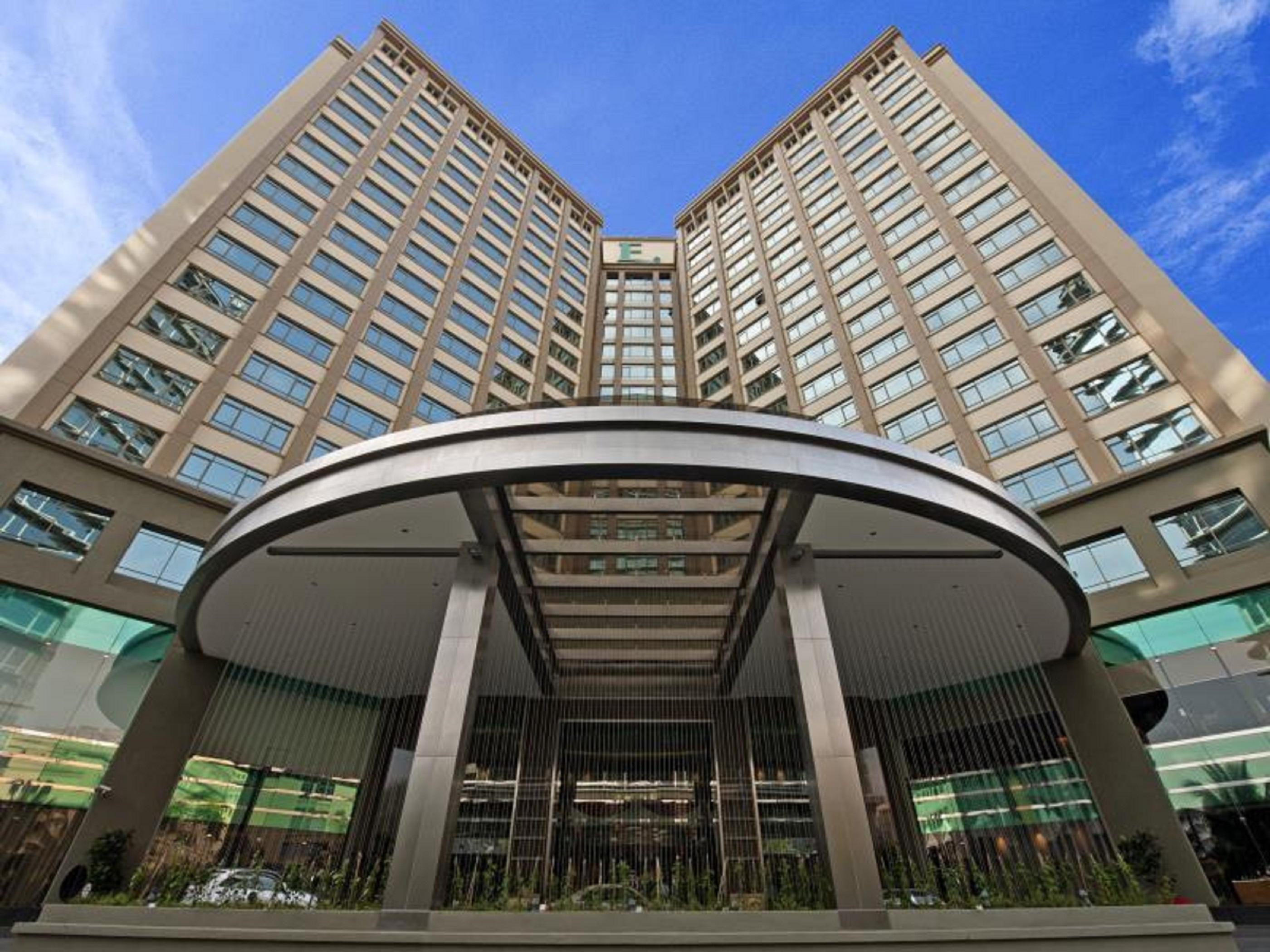 Eastin Hotel Kuala Lumpur Петалинг Джая Екстериор снимка The entrance of the hotel