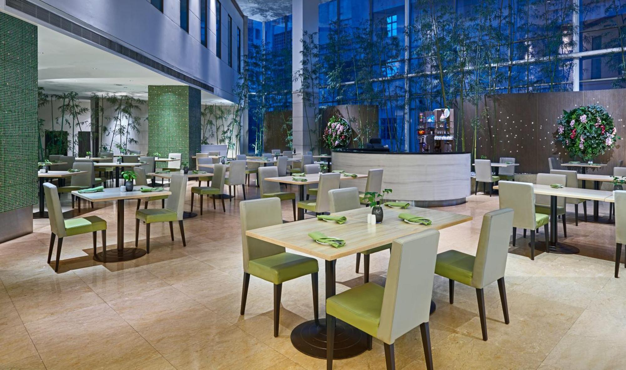 Eastin Hotel Kuala Lumpur Петалинг Джая Екстериор снимка The Garden Grille