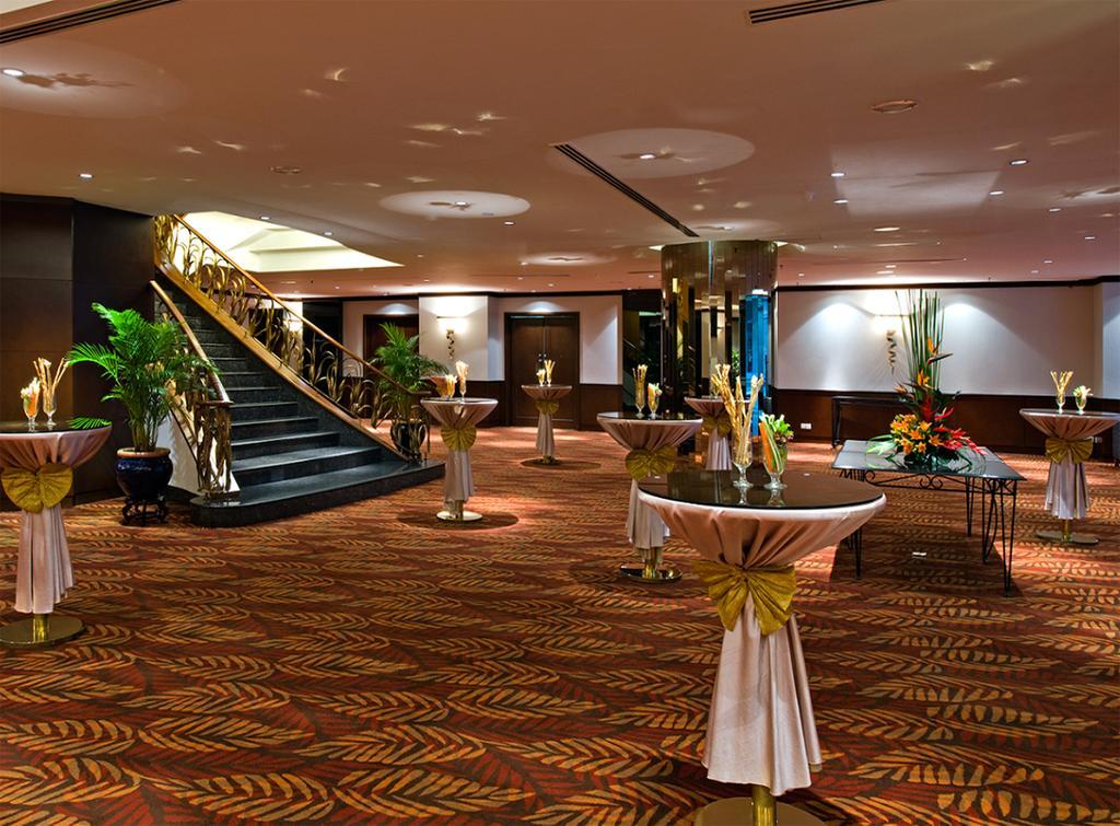 Eastin Hotel Kuala Lumpur Петалинг Джая Екстериор снимка The Grand Ballroom