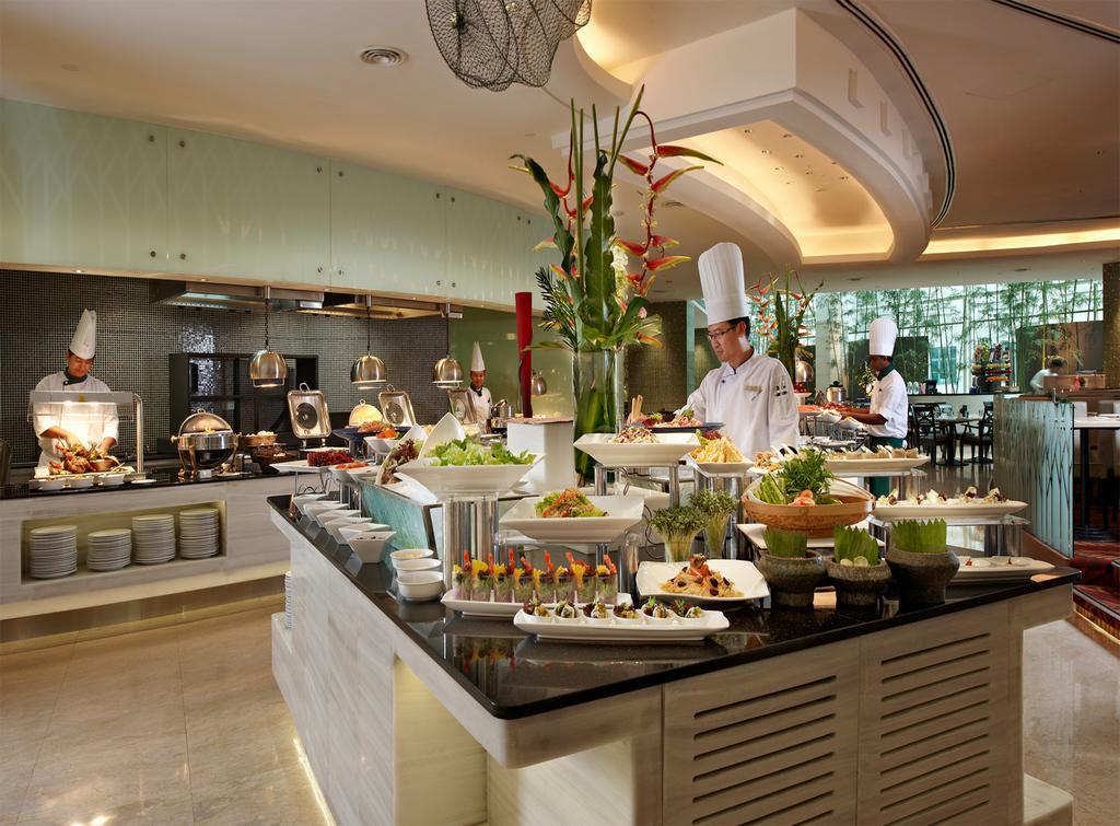Eastin Hotel Kuala Lumpur Петалинг Джая Екстериор снимка A buffet at a hotel