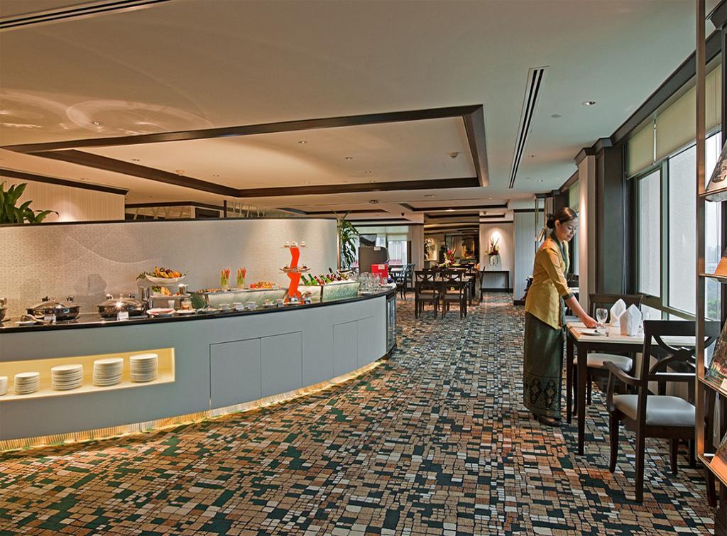 Eastin Hotel Kuala Lumpur Петалинг Джая Екстериор снимка The Club lounge at Kuala Lumpur International Airport