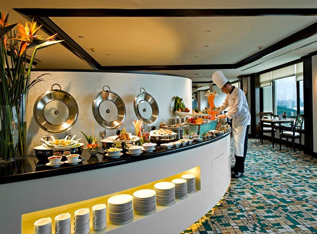 Eastin Hotel Kuala Lumpur Петалинг Джая Екстериор снимка A buffet at a hotel