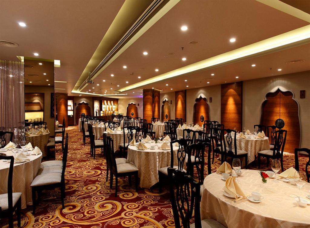 Eastin Hotel Kuala Lumpur Петалинг Джая Екстериор снимка The interior of the restaurant