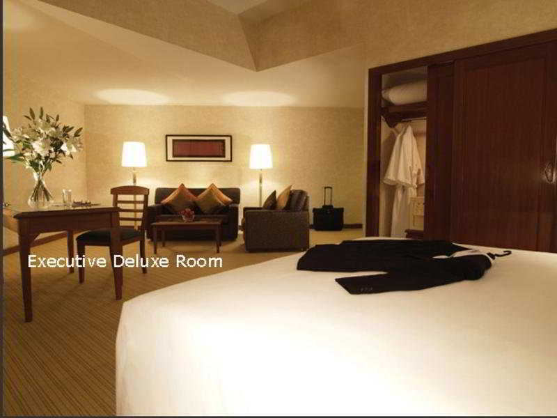 Eastin Hotel Kuala Lumpur Петалинг Джая Екстериор снимка Executive Deluxe Room